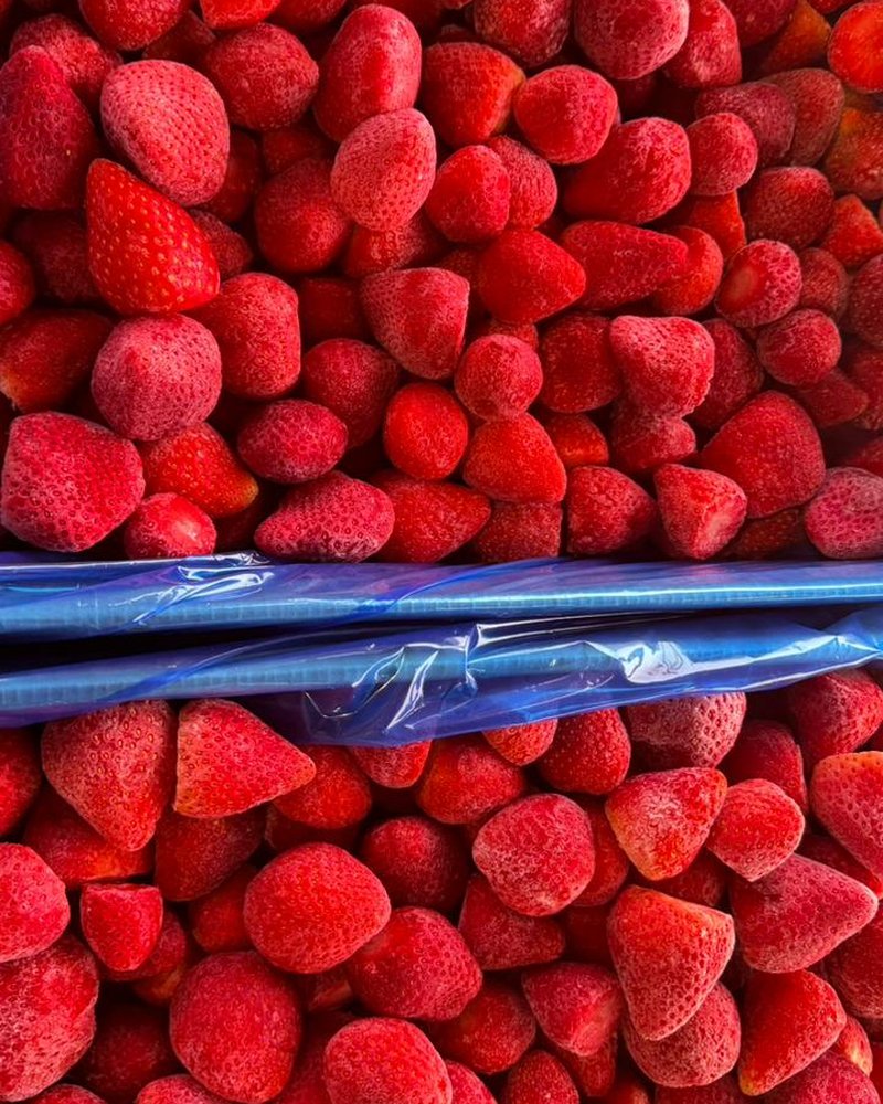 Whole IQF strawberries, freshly packed